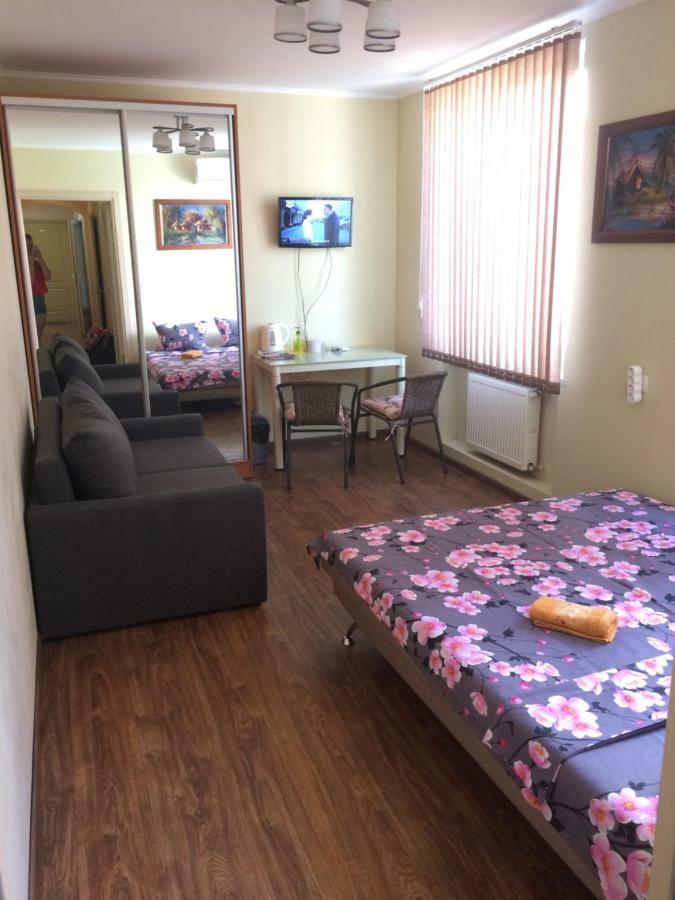Room In The Guest House Одеса Екстер'єр фото
